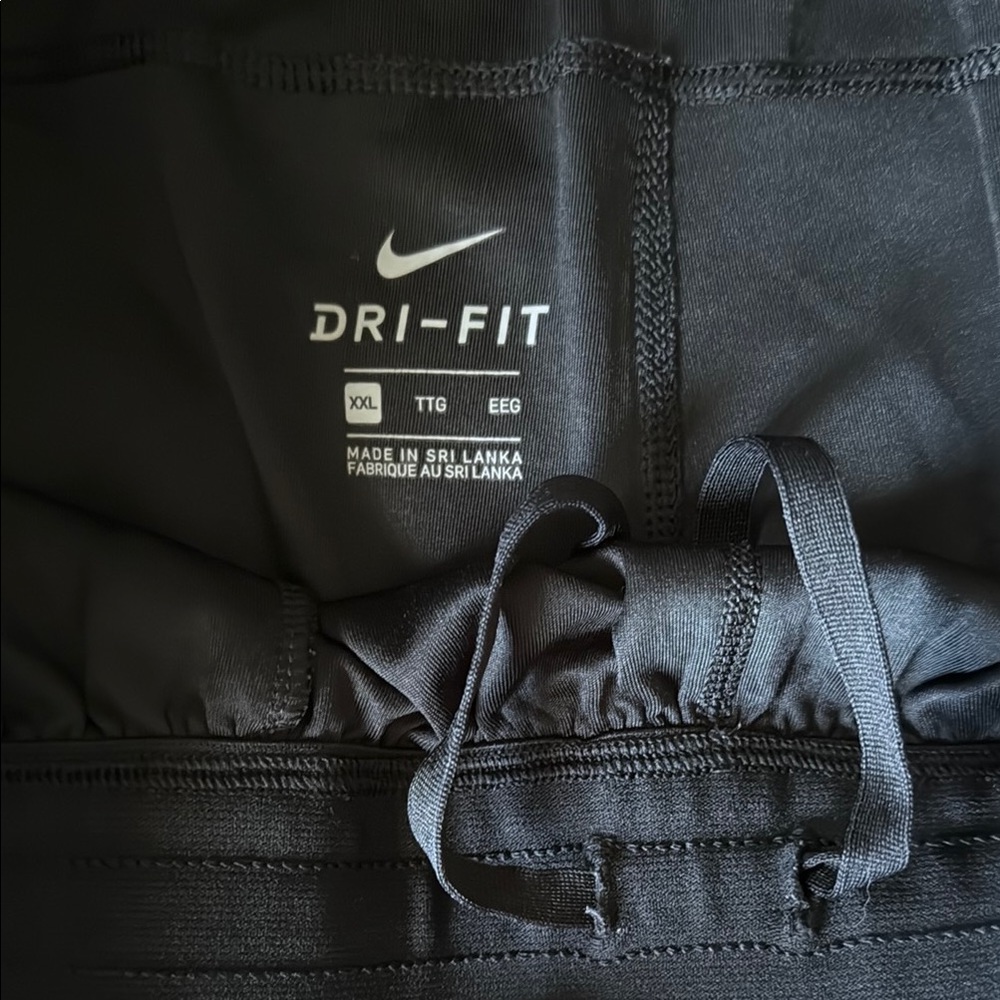 Nike Black Joggers with Drawstring Waistband and Tapered Fit - Picture 3 of 4